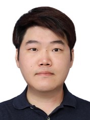 홍구택 사진